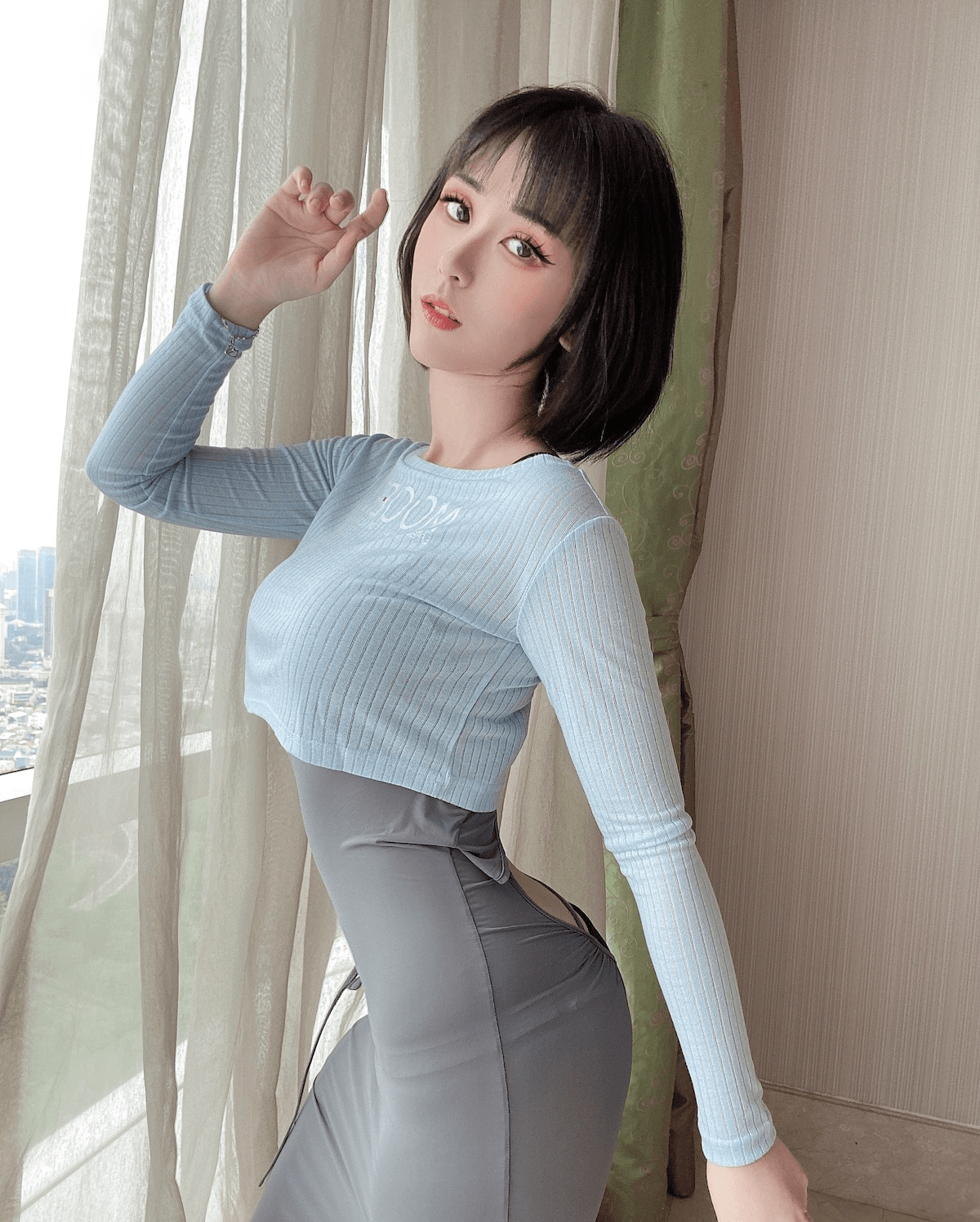 CosuTaku LarissaRochefort Hitomio 1