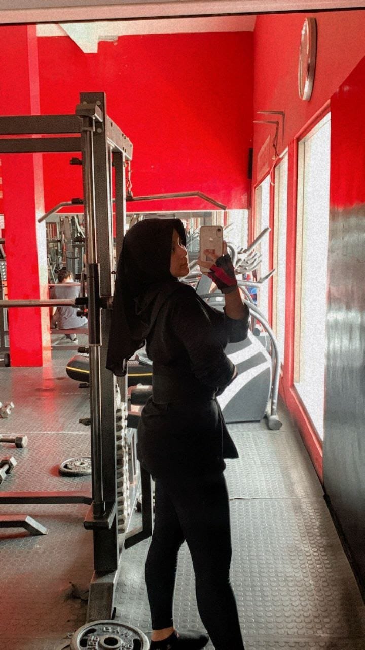 photo 6091307324712010687 y