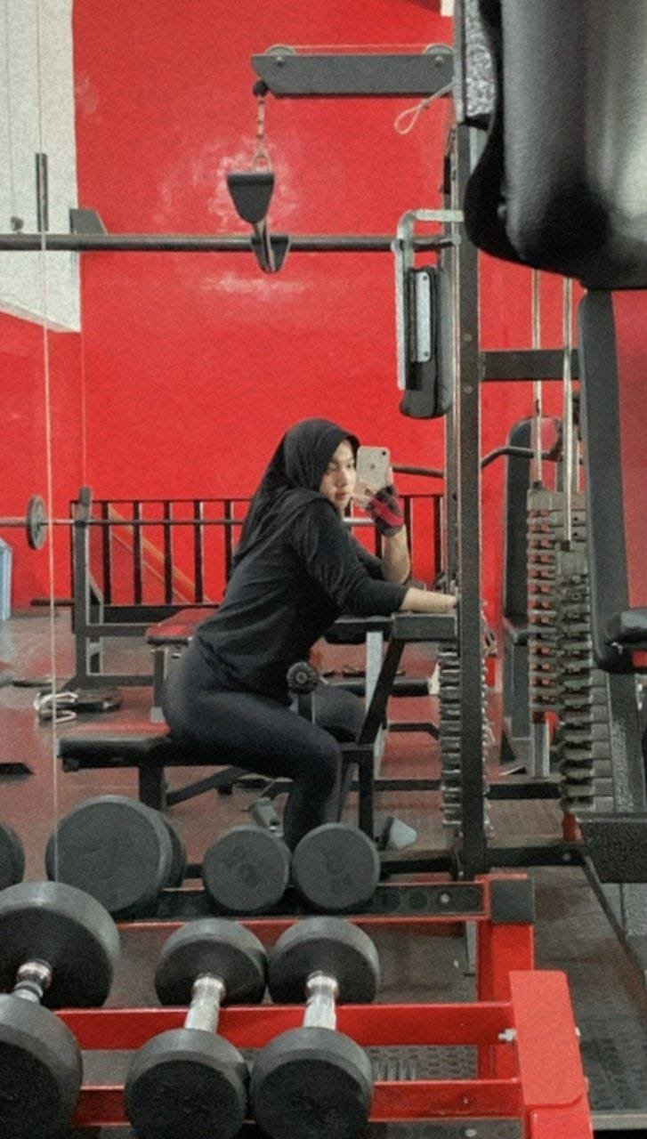 photo 6091307324712010689 y