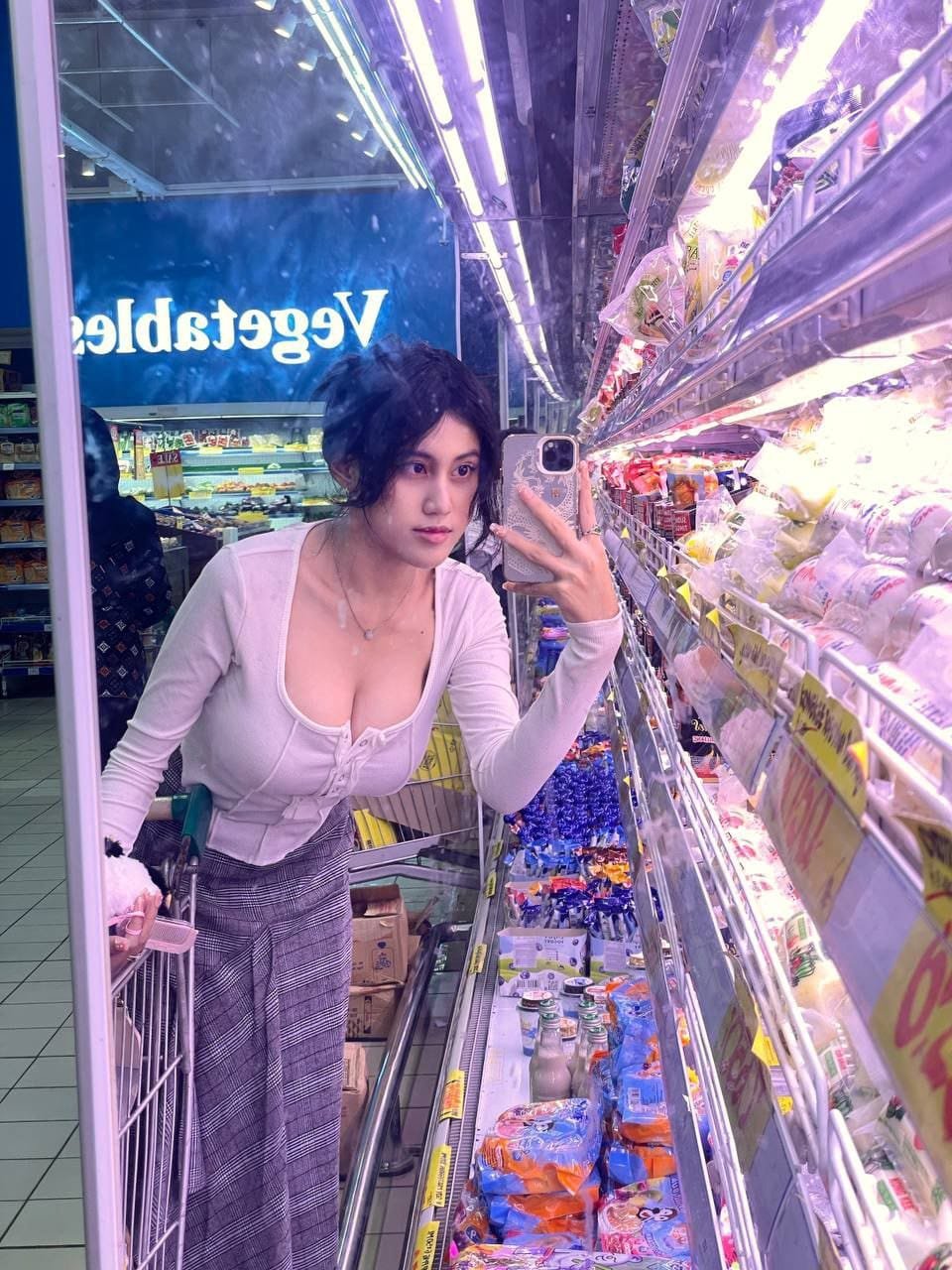 photo 6334580830772511522 y