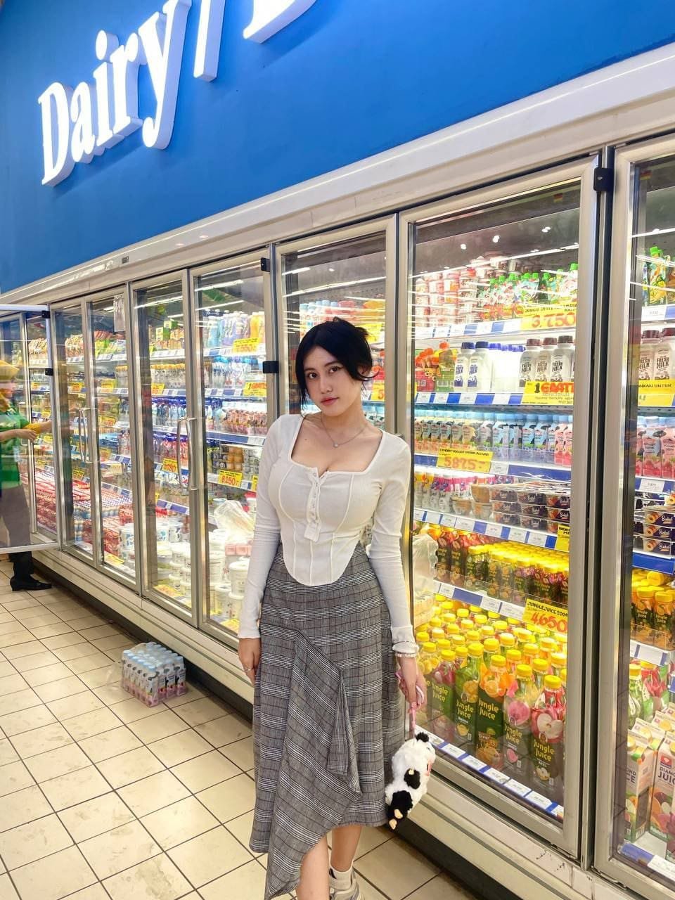 photo 6334580830772511526 y