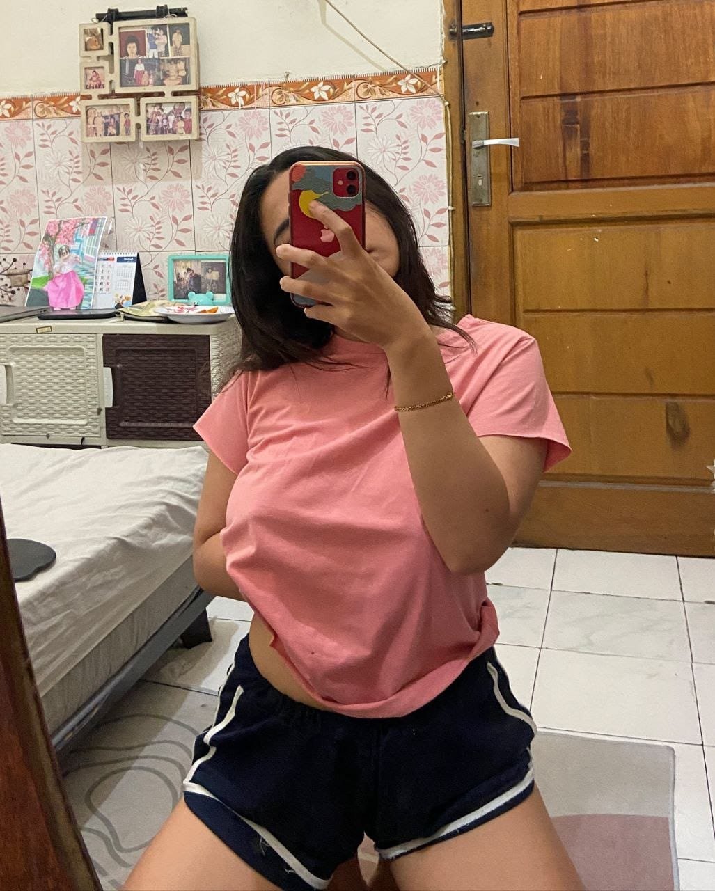 photo 6149870921779889848 y