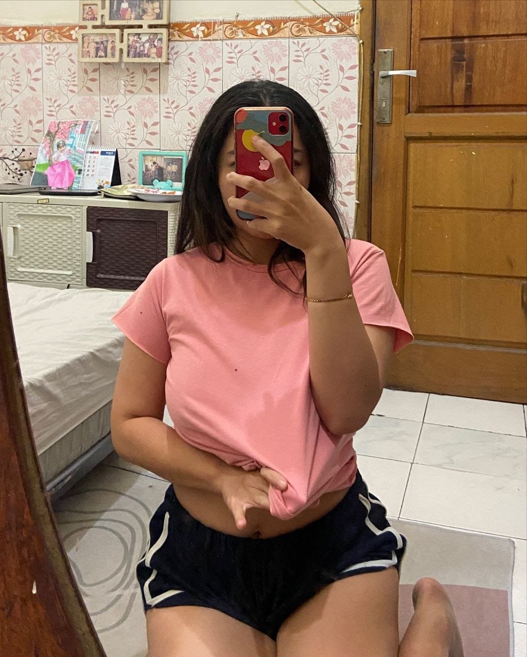 photo 6149870921779889849 y